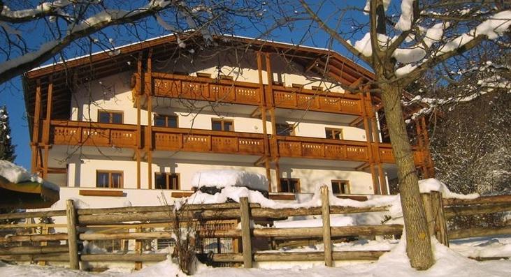 Hotel Mair Am Bach Бресаноне Екстериор снимка